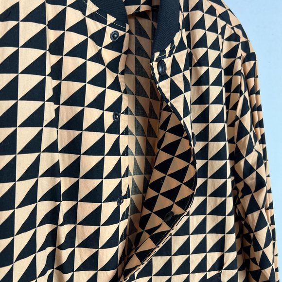 Black Scale Lightweight Triangle Geometric Print Jacket Size Medium M EUC D2135 - Picture 11 of 11
